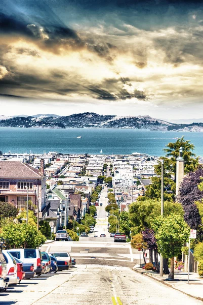 San Francisco Skyline Blick von den Hügeln — Stockfoto