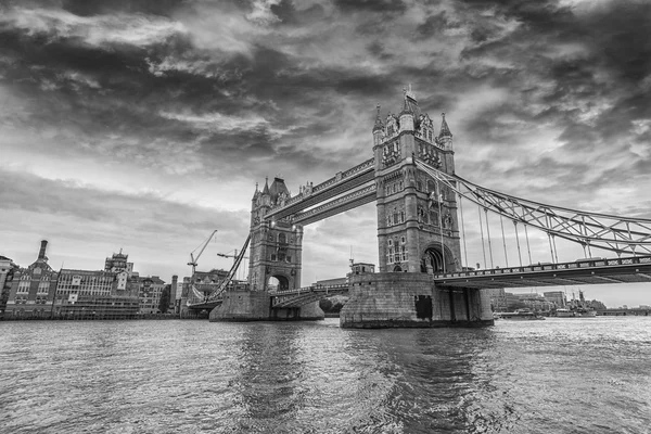 Londra Köprüsü'nde Günbatımı — Stok fotoğraf