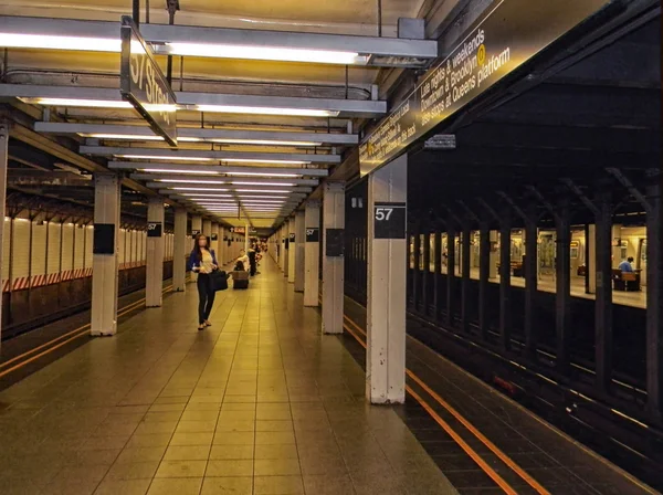 Uvnitř stanice metra — Stock fotografie