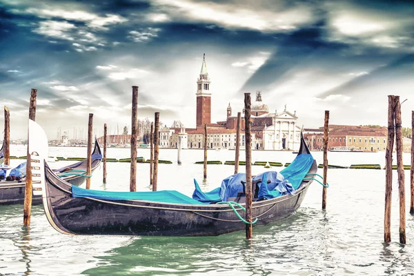 Góndola de fondo Iglesia de San Jorge en Venecia —  Fotos de Stock