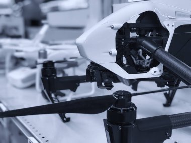 Bazı elektronik cihazların detayları ve ayrıntıları: İHA 'lar.