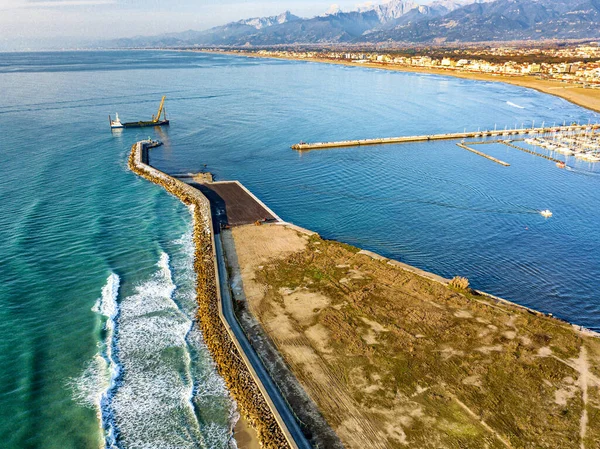 Letecký Pohled Dronu Vchodu Přístavu Lodí Bagrování Vody — Stock fotografie