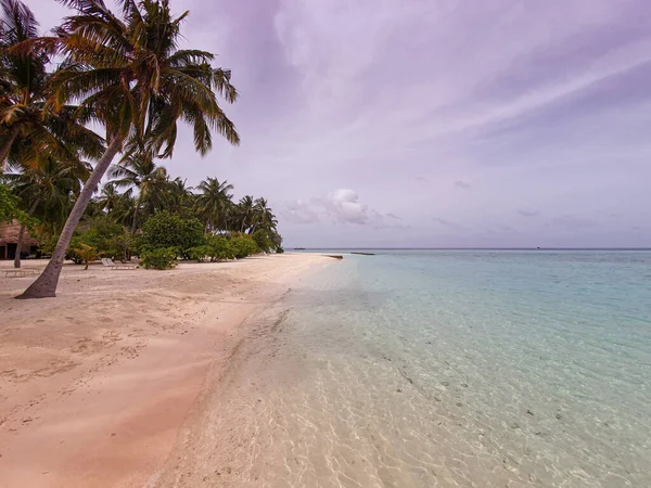 Bella Vista Sulla Spiaggia Mare Cristallino Sull Atollo Maldive — Foto Stock