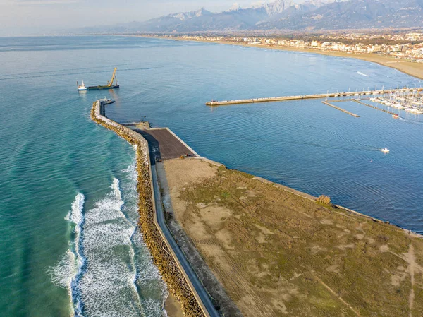 Letecký Pohled Dronu Vchodu Přístavu Lodí Bagrování Vody — Stock fotografie