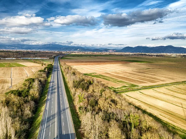 Vista Aérea Del Dron Carretera Entre Las Zonas Rurales Toscana — Foto de Stock