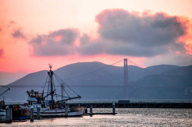 Sunset at the harbor of San Francisco.