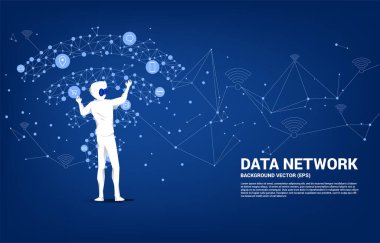 Siluet işadamı, nokta bağlantılı çokgen mobil veri simgesi olan VR gözlük takıyor. Dijital sanal gerçeklik teknolojisi ve AR kavramı .