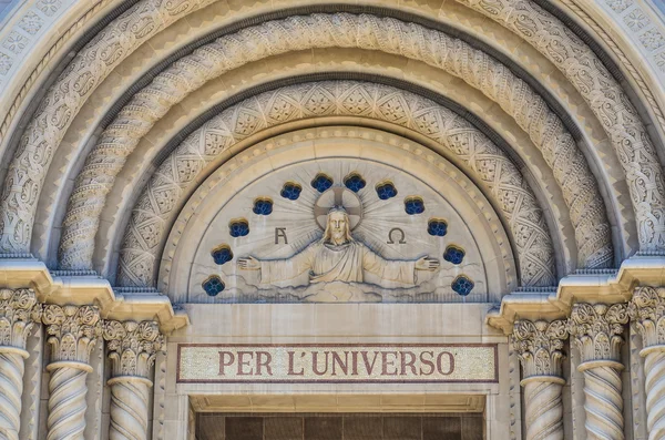 Aziz peter ve paul Kilisesi san f girişine closeup