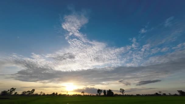 Sonnenuntergang Zeitraffer Himmel Wolkenhintergrund Puffy Flauschig Weiße Wolken Himmel Zeitraffer — Stockvideo