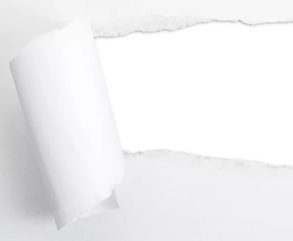 Folha de papel rasgada com um furo vazio — Fotografia de Stock
