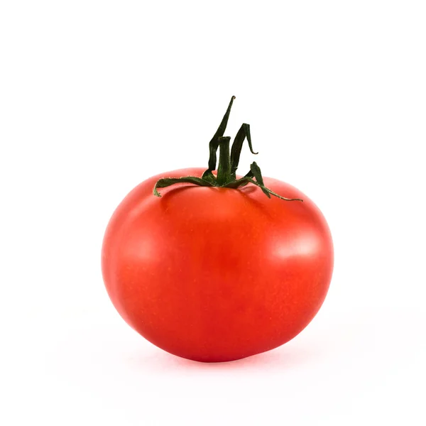 Ενιαίο κόκκινο ντομάτα απομονωθεί σε λευκό — Φωτογραφία Αρχείου