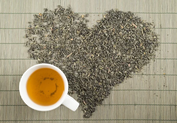 Tè nero a forma di cuore topview — Foto Stock