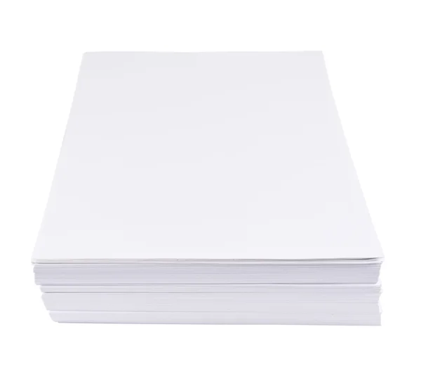 Pilha de folha de papel branco de tamanho a4 — Fotografia de Stock