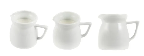 Jarro de leite jarro cerâmico branco isolado — Fotografia de Stock