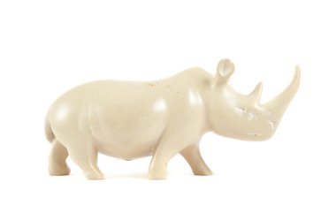 Gergedan gergedan heykel izole