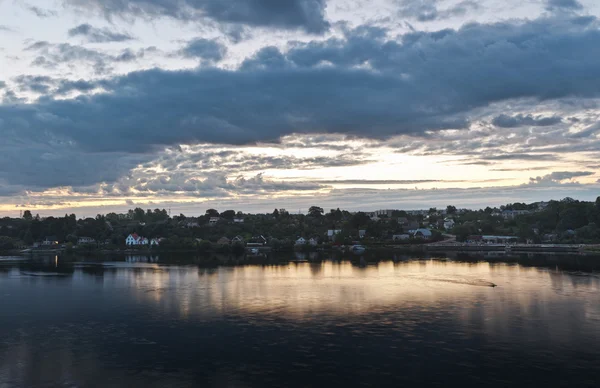 Nehir kompozisyon Sunrise — Stok fotoğraf