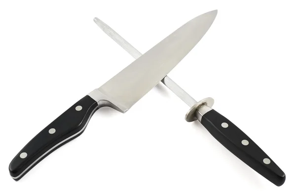 Crossed knife og sharpener isolert – stockfoto