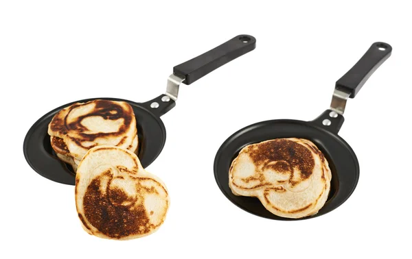 Heart shaped flapjack pancake in a pan — Stock Photo, Image