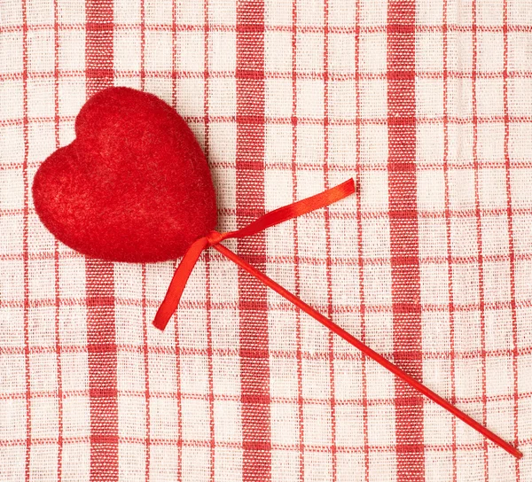 Coração vermelho em um pau — Fotografia de Stock