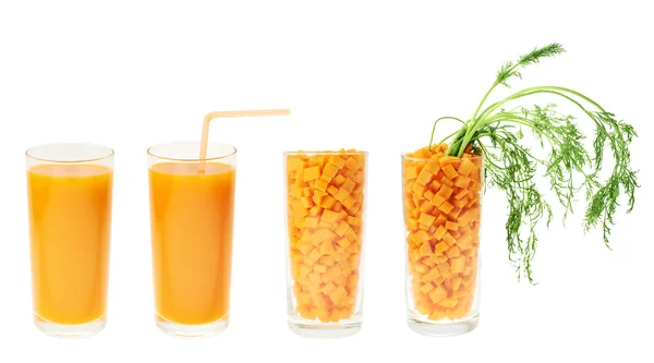 Glas voll mit Karottenstücken oder Saft — Stockfoto