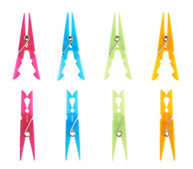 Bahar tipi plastik clothespins izole