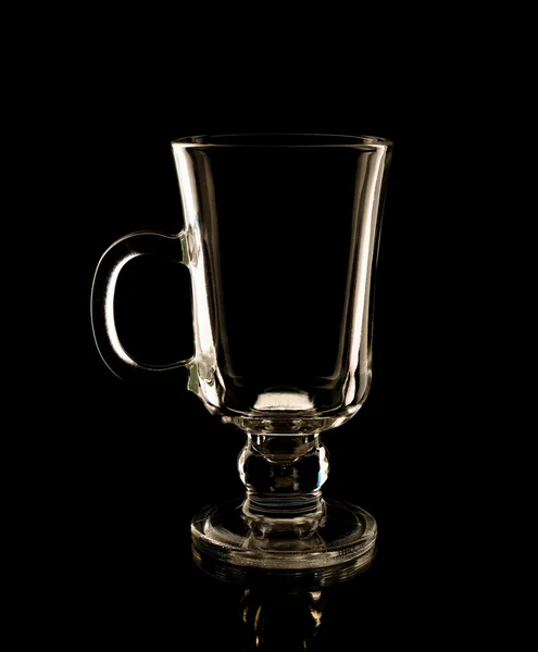 Teeglas in der unauffälligen Beleuchtung — Stockfoto