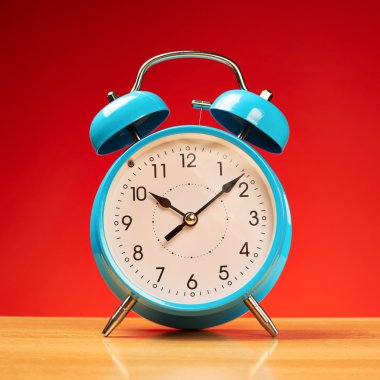 mavi alarm saati