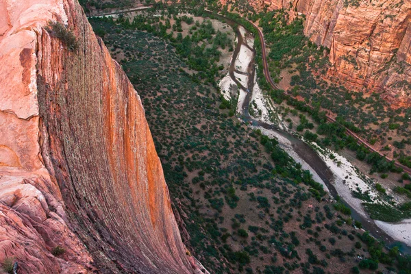 Red Rock Cliff nel Parco Nazionale di Zion, Utah, USA — Foto Stock