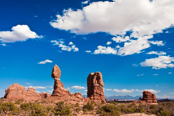 Balanced Rock in Arches National Park, Utah — Stock Photo, Image