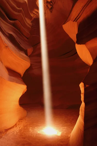 Geweldige lichtbundel in antelope canyon, arizona, Verenigde Staten Rechtenvrije Stockfoto's