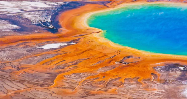 La famosa Gran Primavera Prismática en el Parque Nacional Yellowstone — Foto de Stock