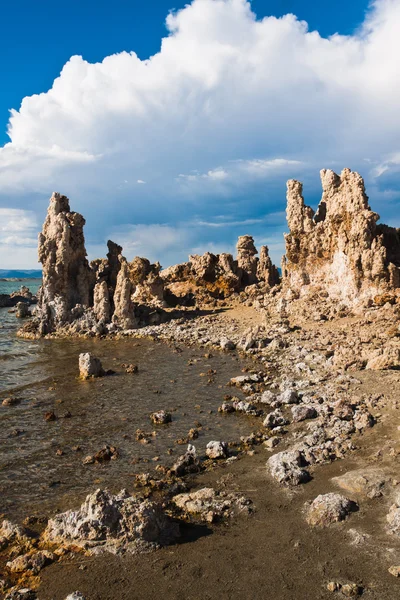 mono Gölü, california tüf oluşumu