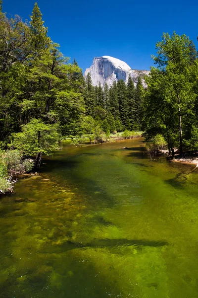 Merced River with Half Dome in Background in Yosemite National Park,California — Stock Photo, Image