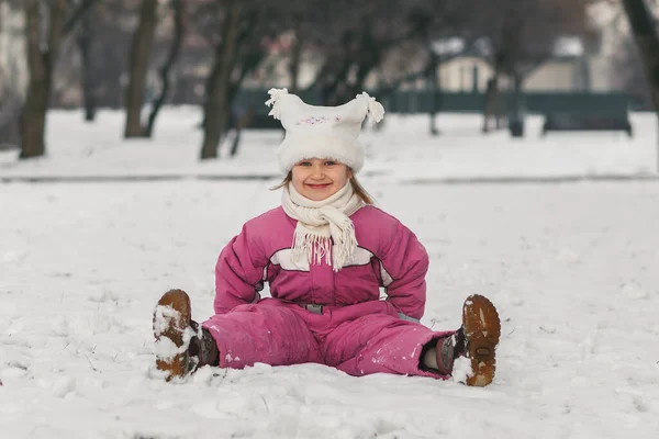 Aktivurlaub Winter Kinder Winter Kinder Snowpark Winterkindglück Mädchen Lustigen Hut — Stockfoto