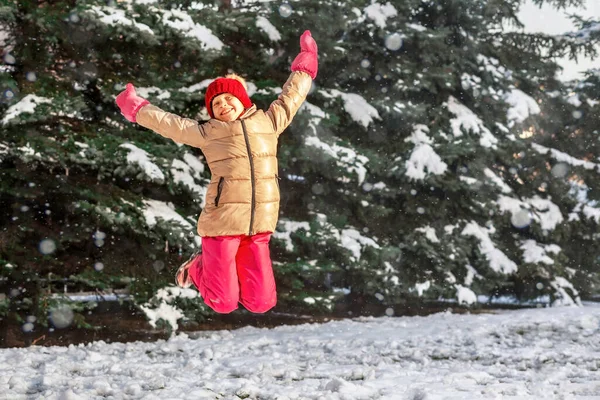 Hello Winter Happy Winter Holidays Winter Walking Activity Cheerful Jumping — Fotografia de Stock