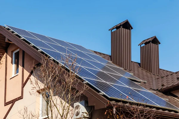 Solar Panels House Roof Alternative Energy Sources Sunlight — Stock fotografie