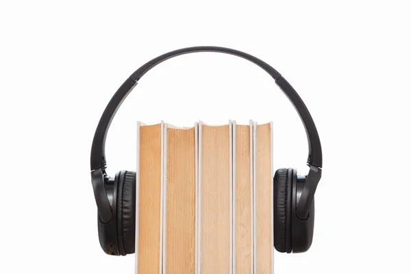 Навушники Книгах Ізольовані Білому Тлі Аудіокниги Ізольовані Прослуховування Аудіо Простір — стокове фото
