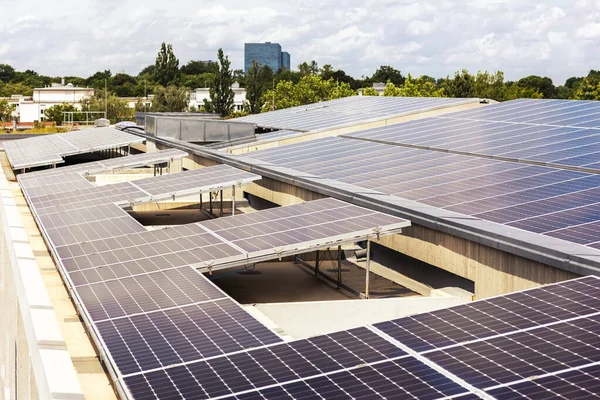 Solar Panels Roof Apartment Building Multistory High Rise House Solar — Stock fotografie