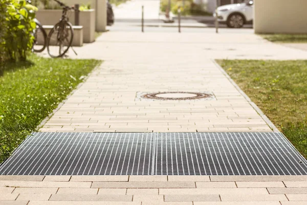 Drain Grating Gutters Drainage Rainwater Paving Slabs Cobblestone Sidewalk Footpath — Photo