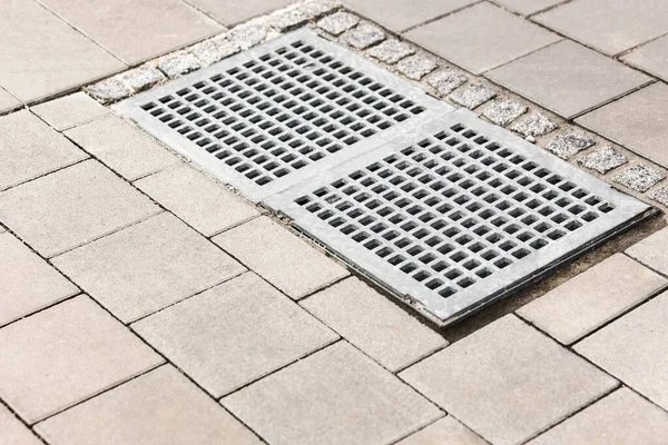 Sewerage Grate Cobblestone Footpath Gutter Grid Drain Rainwater Pavement — Stock Fotó