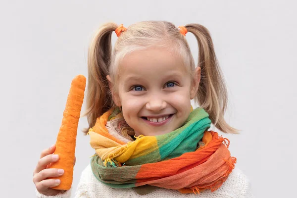 Morotsgrönsaker För Barn Friska Färska Bio Mat För Barn Barnhållande — Stockfoto