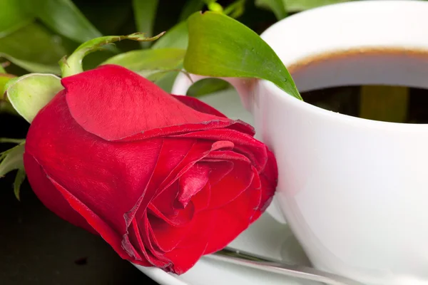 Xícara de café com rosa — Fotografia de Stock