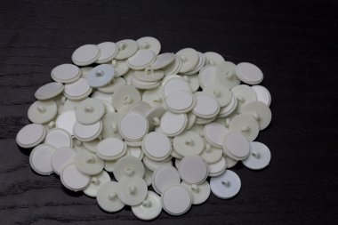 giysiler için düğmeleri