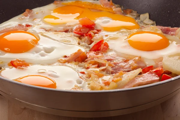 Яйцо-омлет — стоковое фото