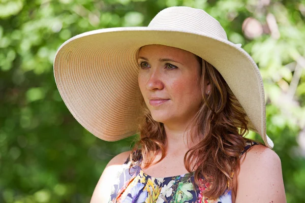 Girl in a hat — Stock Photo, Image