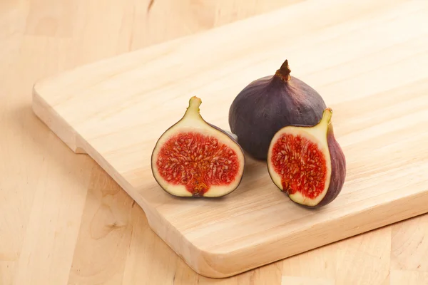 Arrangement of Ripe Figs Full Body — Stock Photo, Image