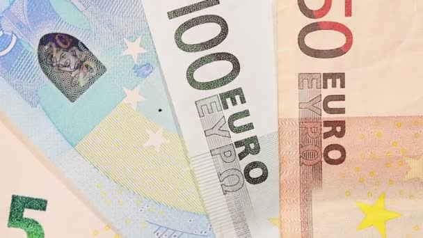 Billetes en denominaciones de 5 20 50 100 euros. — Vídeos de Stock