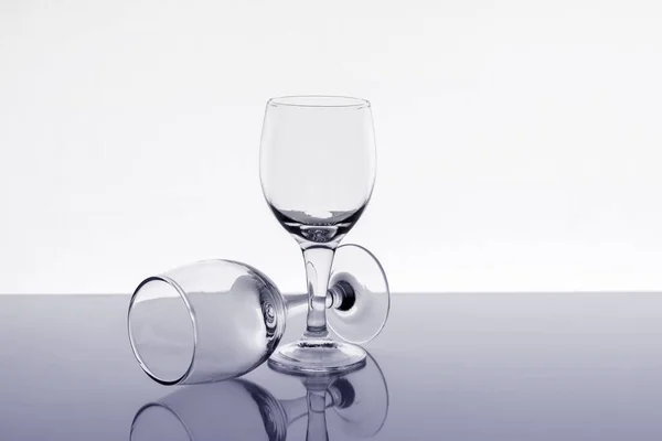 Two Empty Wine Glasses Reflection Background Close — Stockfoto