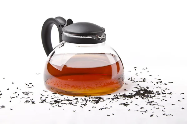 Чайник с черным чаем — стоковое фото