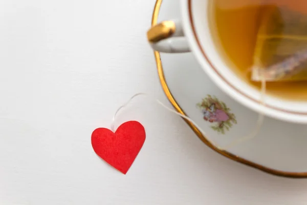 Kopp te med hjärta form — Stockfoto